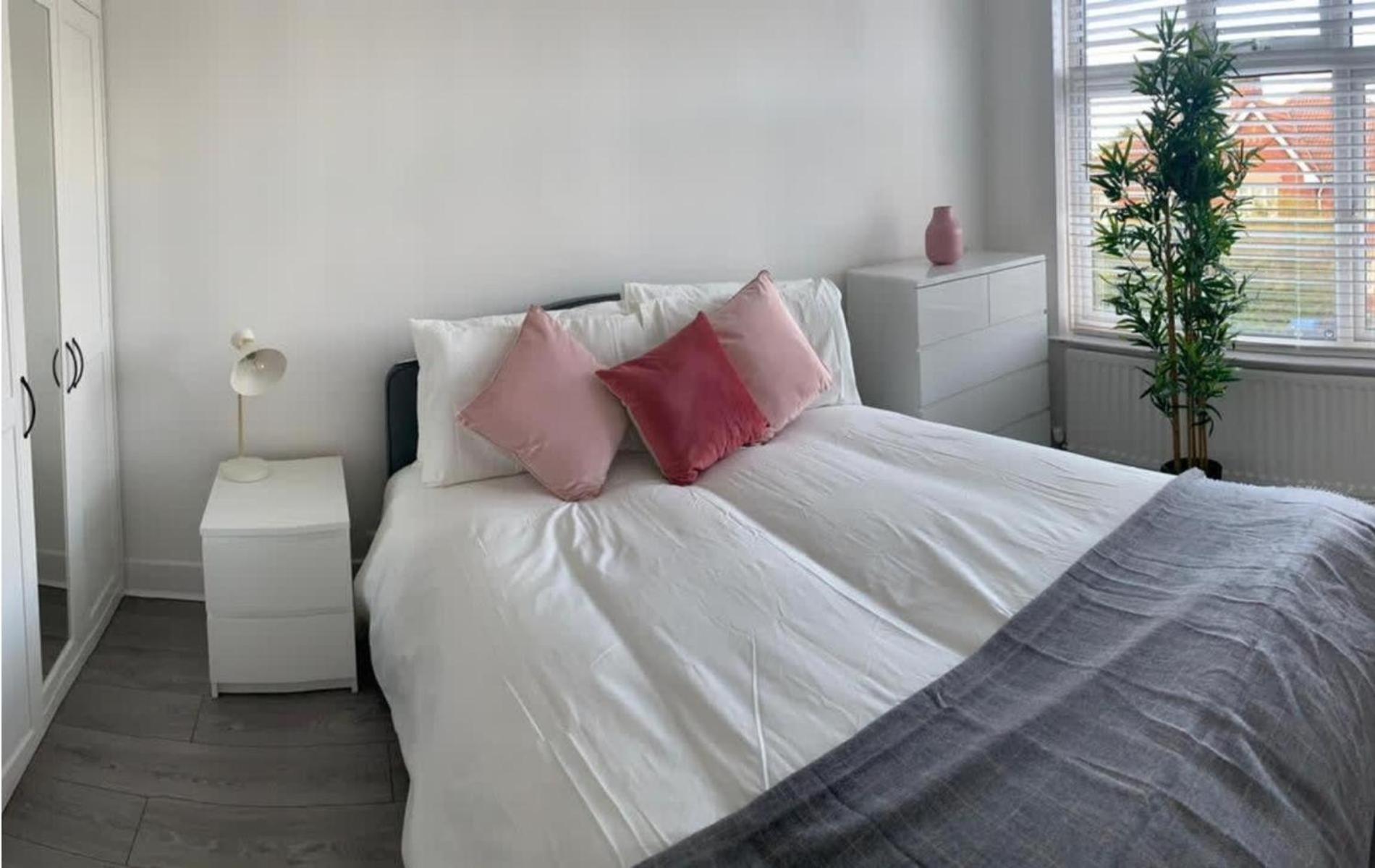 Shotley Bridge - Large Stylish 3 Bedroom Apartment Consett Exterior photo